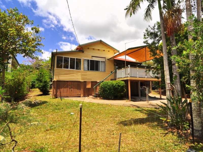 13 Oyster Parade, Tin Can Bay QLD 4580