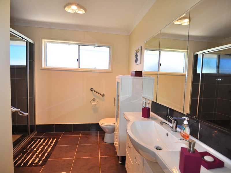 4 Habitat Circuit, Cooloola Cove QLD 4580
