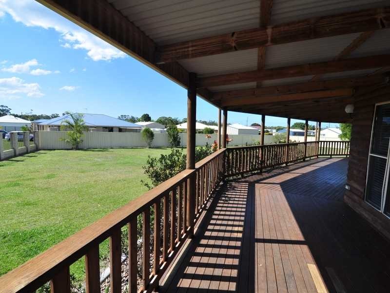 7 Illustrious Court, Cooloola Cove QLD 4580