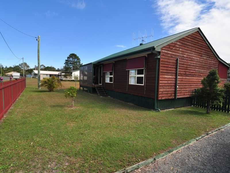 12 Regent  ct, Cooloola Cove QLD 4580