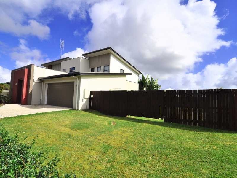 2/43 Creekside Esplanade, Cooloola Cove QLD 4580