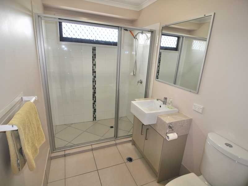 2/43 Creekside Esplanade, Cooloola Cove QLD 4580