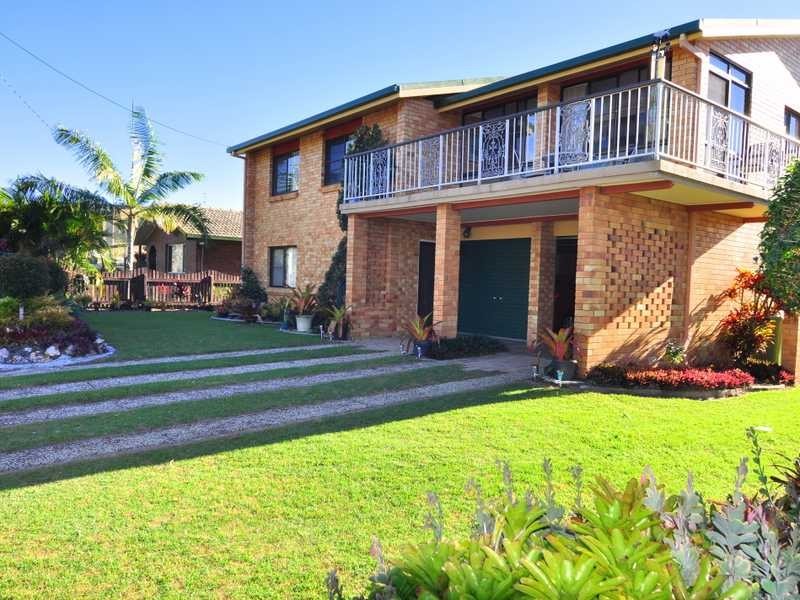 78 Gympie Road, Tin Can Bay QLD 4580