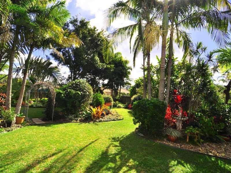 5 Marco Polo Drive, Cooloola Cove QLD 4580