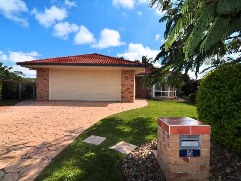 5 Marco Polo Drive, Cooloola Cove QLD 4580