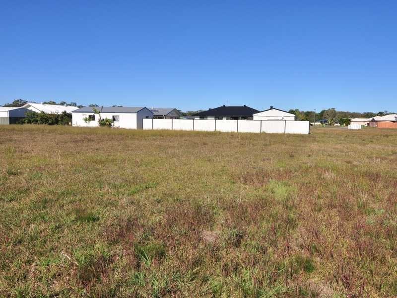 12 Canberra Avenue, Cooloola Cove QLD 4580