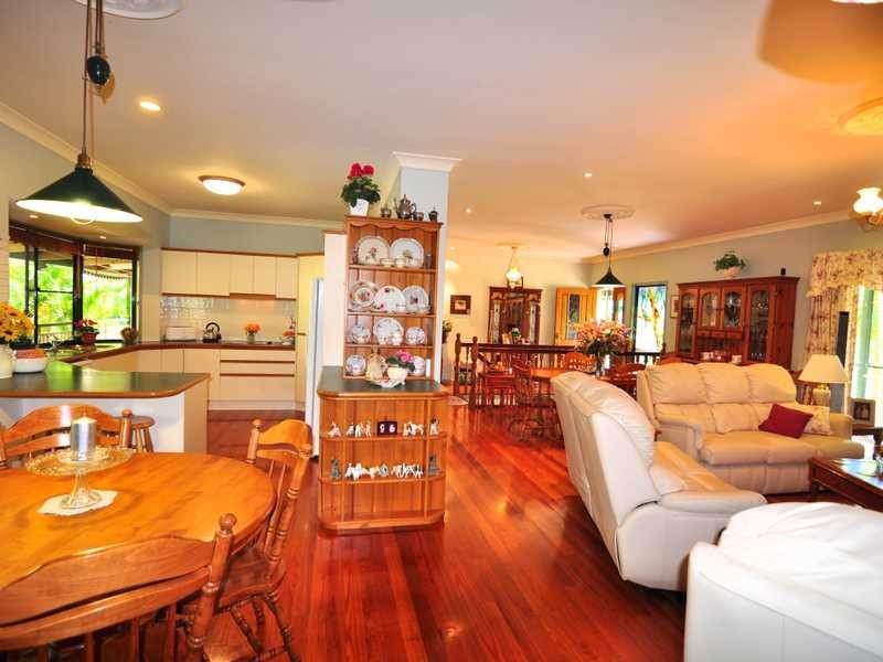 24 Queen Elizabeth Drive, Cooloola Cove QLD 4580