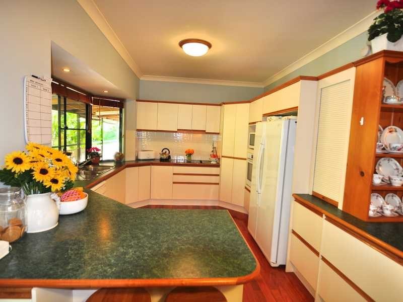 24 Queen Elizabeth Drive, Cooloola Cove QLD 4580