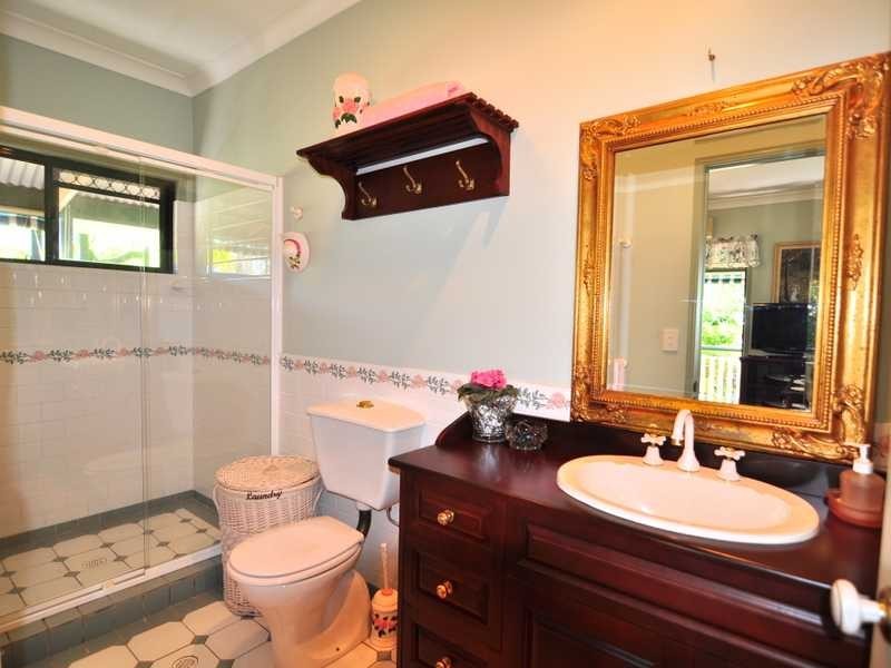 24 Queen Elizabeth Drive, Cooloola Cove QLD 4580