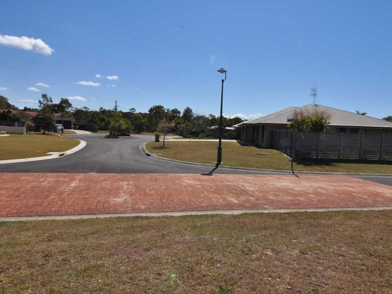 20 ACACIA CRESENT, Tin Can Bay QLD 4580