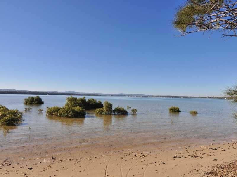 2/26 Esplanade, Tin Can Bay QLD 4580