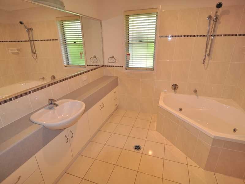 2/26 Esplanade, Tin Can Bay QLD 4580