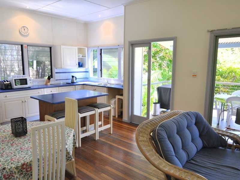 4 Squire Street, Tin Can Bay QLD 4580