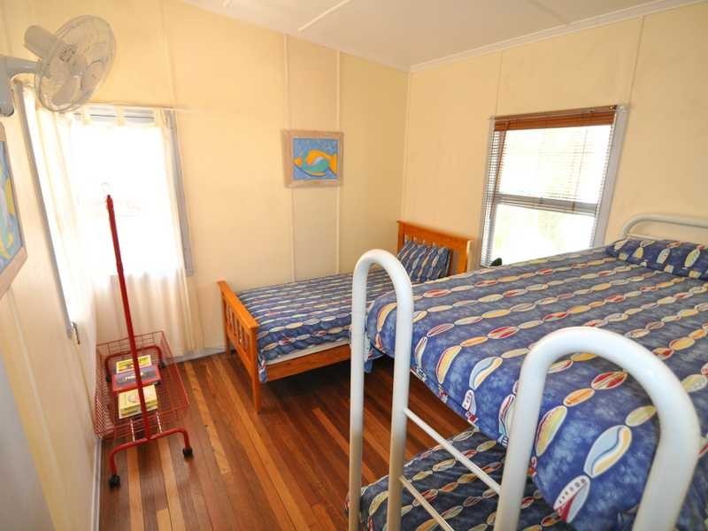 4 Squire Street, Tin Can Bay QLD 4580