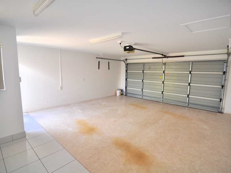 2 Creekside Esplanade, Cooloola Cove QLD 4580