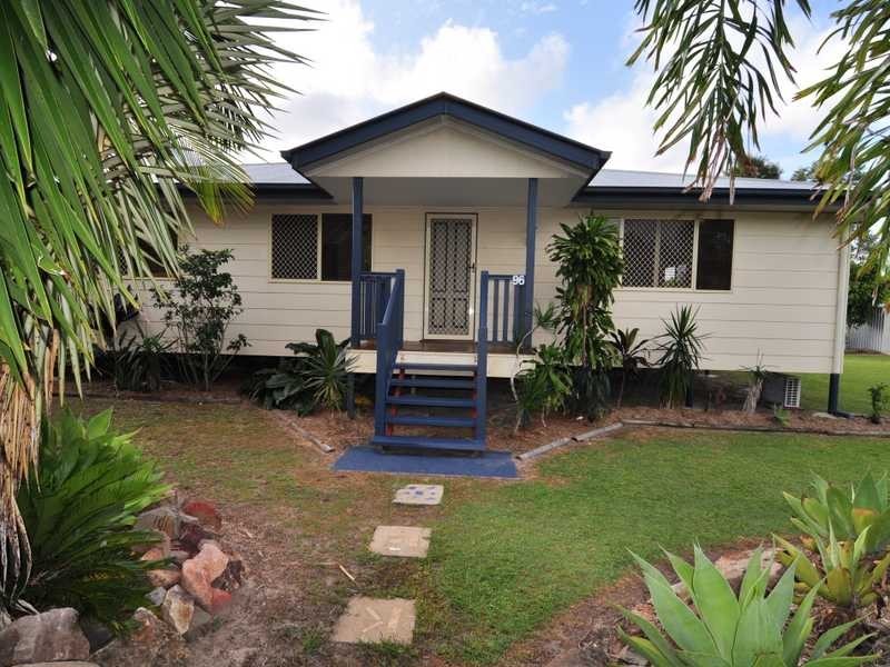 96 Golden Hind Avenue, Cooloola Cove QLD 4580