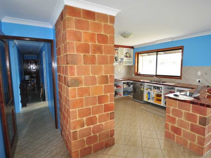 16 Atlantis Ave, Cooloola Cove QLD 4580