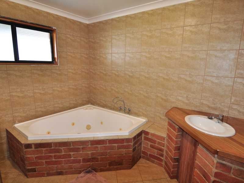 16 Atlantis Ave, Cooloola Cove QLD 4580