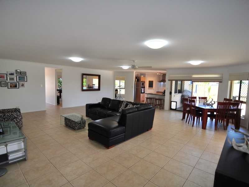12 Capstan Court, Cooloola Cove QLD 4580