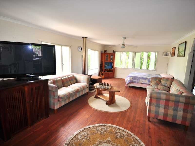 205 Gympie Road, Tin Can Bay QLD 4580