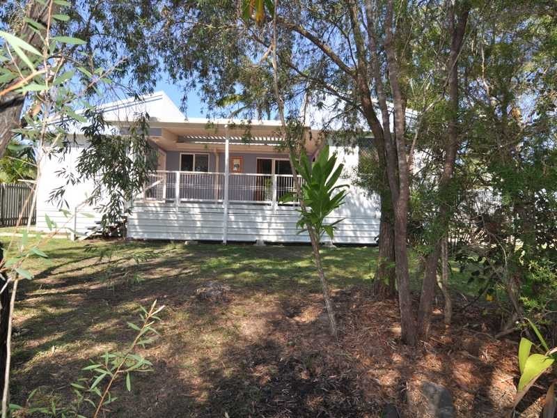 72 Bayside Road, Cooloola Cove QLD 4580