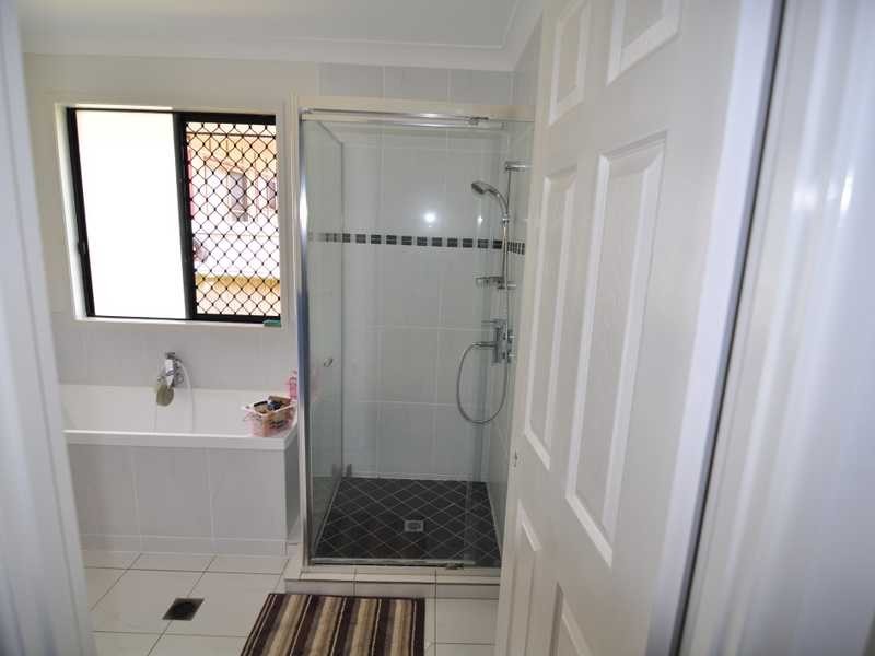 11 Kanimbla Ave, Cooloola Cove QLD 4580