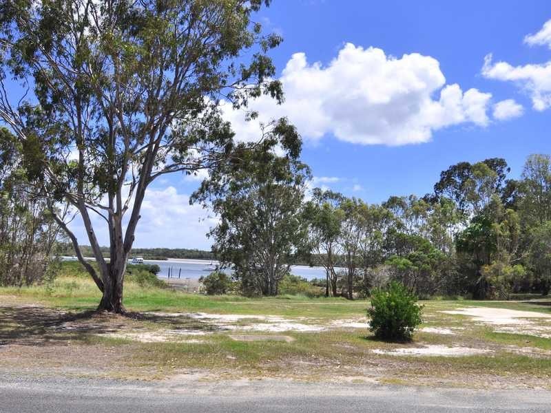 22 Oyster Parade, Tin Can Bay QLD 4580
