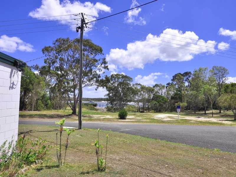 22 Oyster Parade, Tin Can Bay QLD 4580