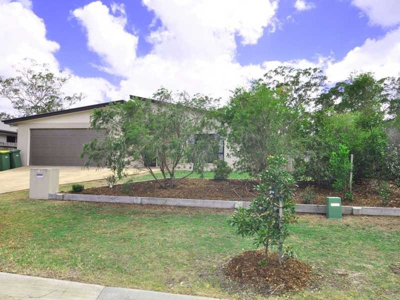 19 Habitat Circuit, Cooloola Cove QLD 4580