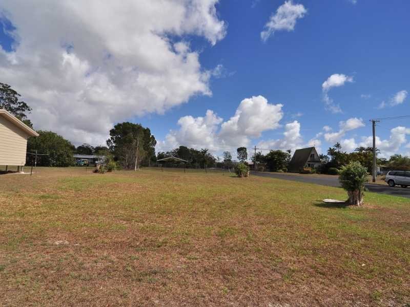 2 Sole Street, Tin Can Bay QLD 4580