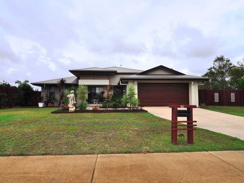 52 Creekside Esplanade, Cooloola Cove QLD 4580