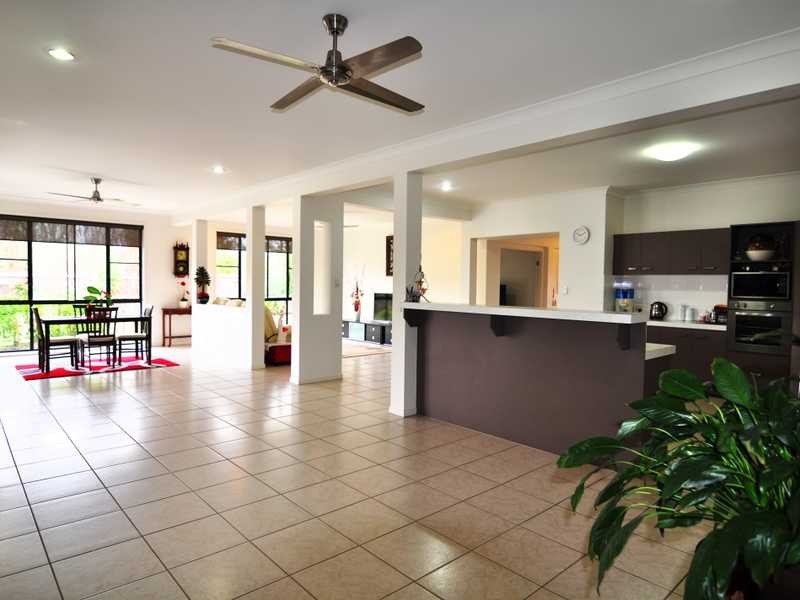 52 Creekside Esplanade, Cooloola Cove QLD 4580