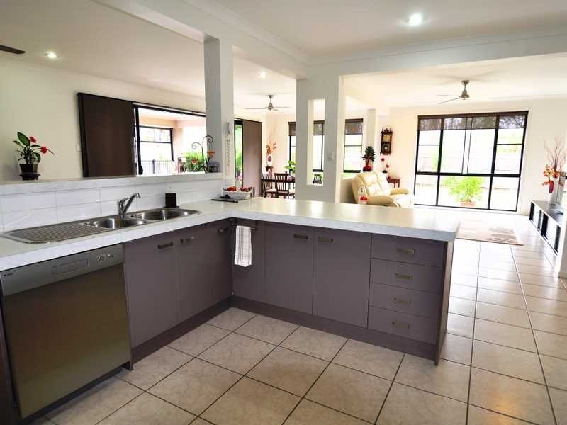 52 Creekside Esplanade, Cooloola Cove QLD 4580