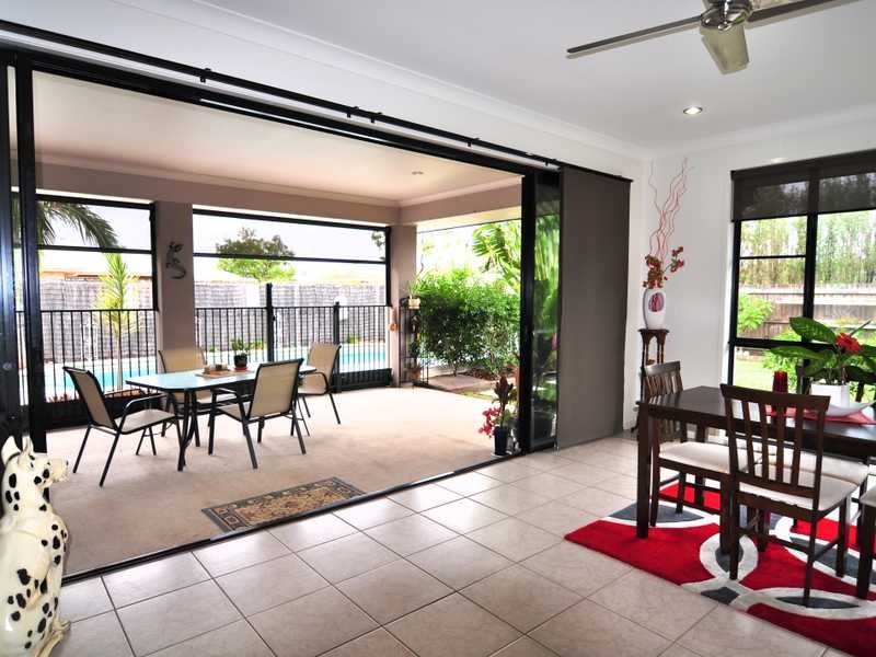 52 Creekside Esplanade, Cooloola Cove QLD 4580