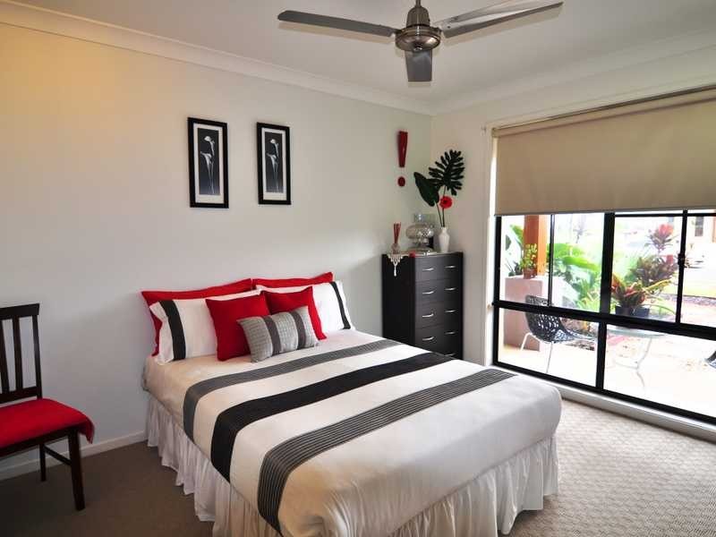 52 Creekside Esplanade, Cooloola Cove QLD 4580