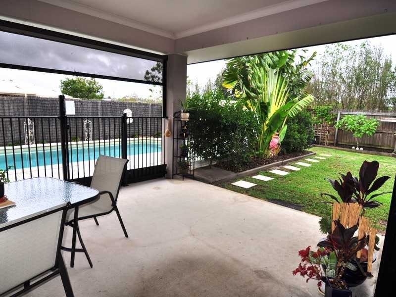 52 Creekside Esplanade, Cooloola Cove QLD 4580