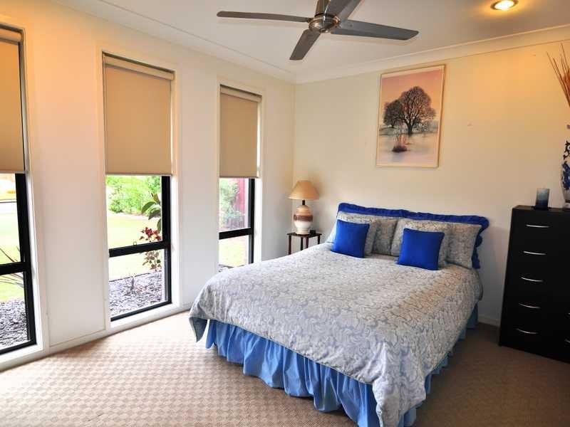 52 Creekside Esplanade, Cooloola Cove QLD 4580