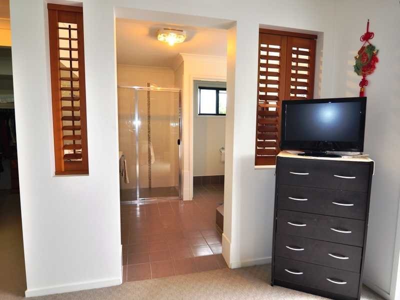 52 Creekside Esplanade, Cooloola Cove QLD 4580