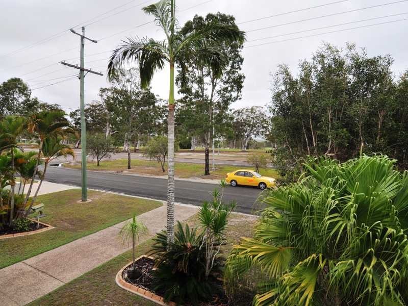 193 Gympie Road, Tin Can Bay QLD 4580