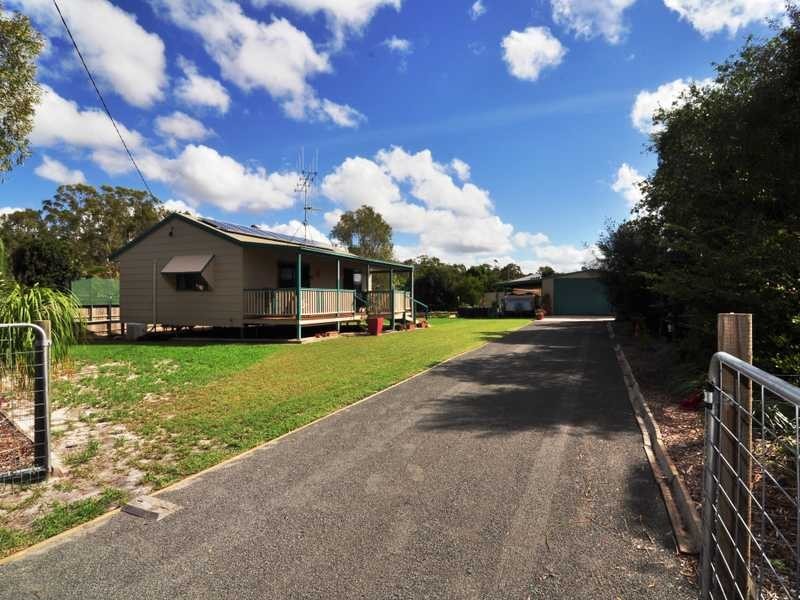 6 Victory Court, Cooloola Cove QLD 4580