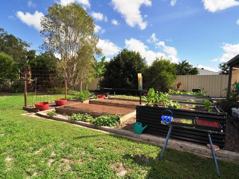 6 Victory Court, Cooloola Cove QLD 4580