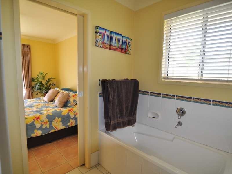 37 Marlin Way, Tin Can Bay QLD 4580