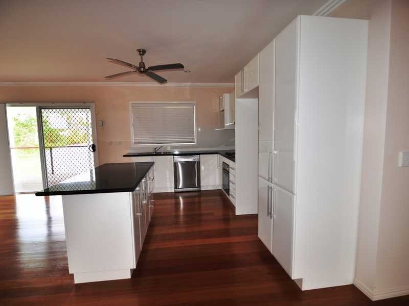 6 Renown Court, Cooloola Cove QLD 4580