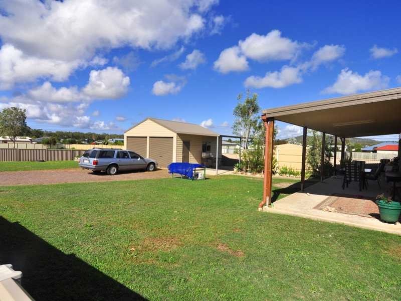 40 Canberra Avenue, Cooloola Cove QLD 4580