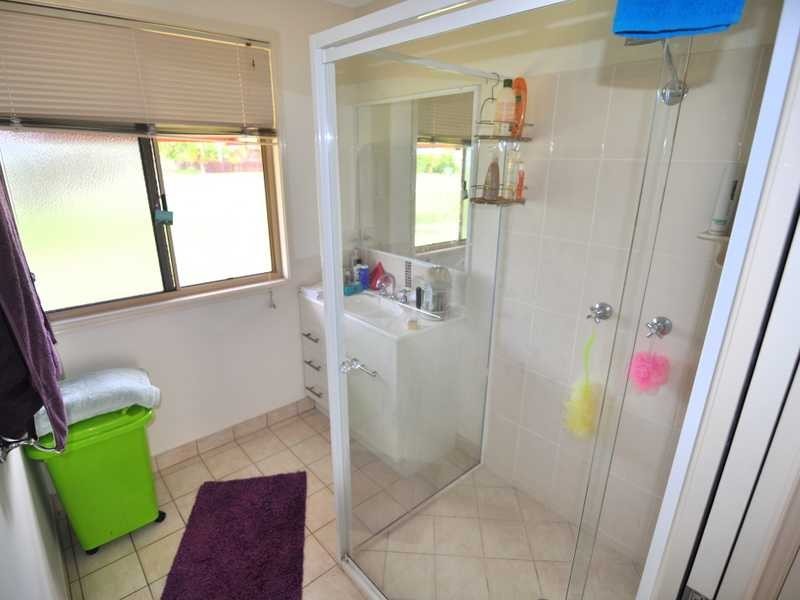 40 Canberra Avenue, Cooloola Cove QLD 4580