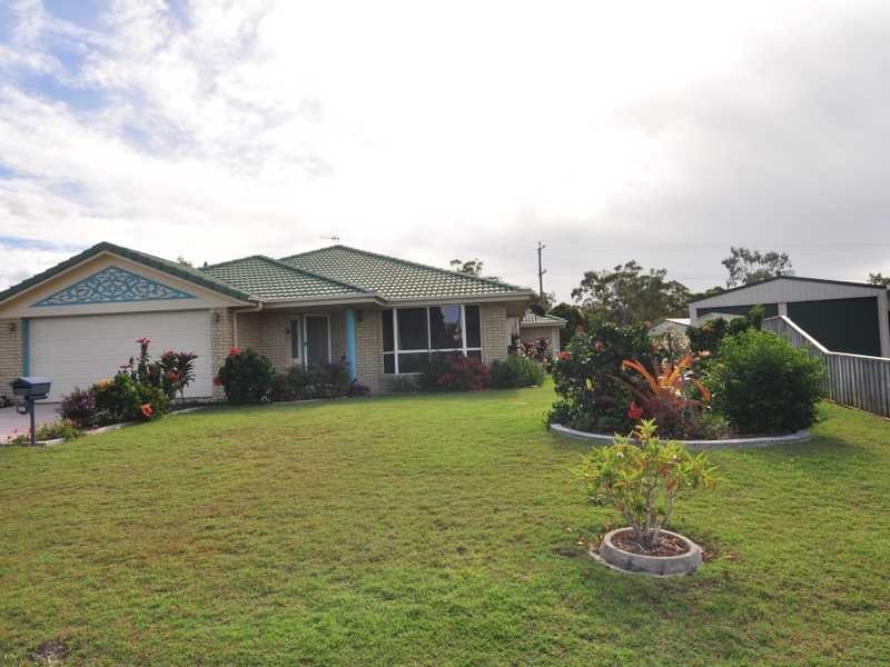 17 ACACIA CRESCENT, Tin Can Bay QLD 4580