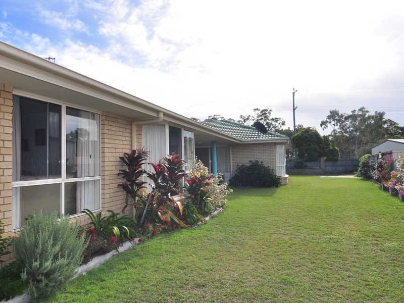 17 ACACIA CRESCENT, Tin Can Bay QLD 4580