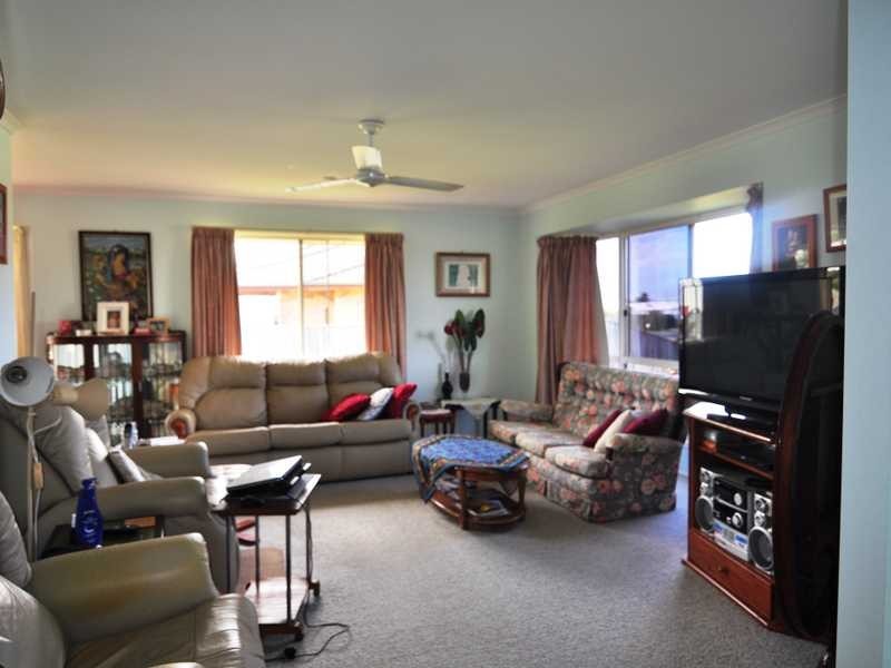 17 ACACIA CRESCENT, Tin Can Bay QLD 4580