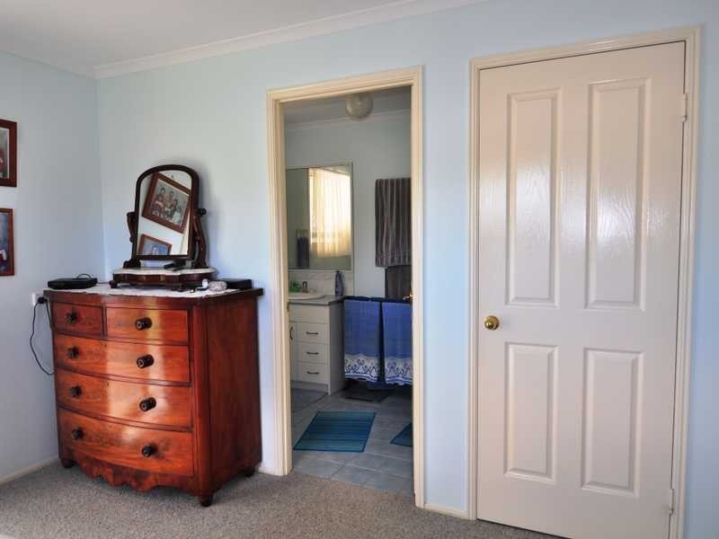 17 ACACIA CRESCENT, Tin Can Bay QLD 4580