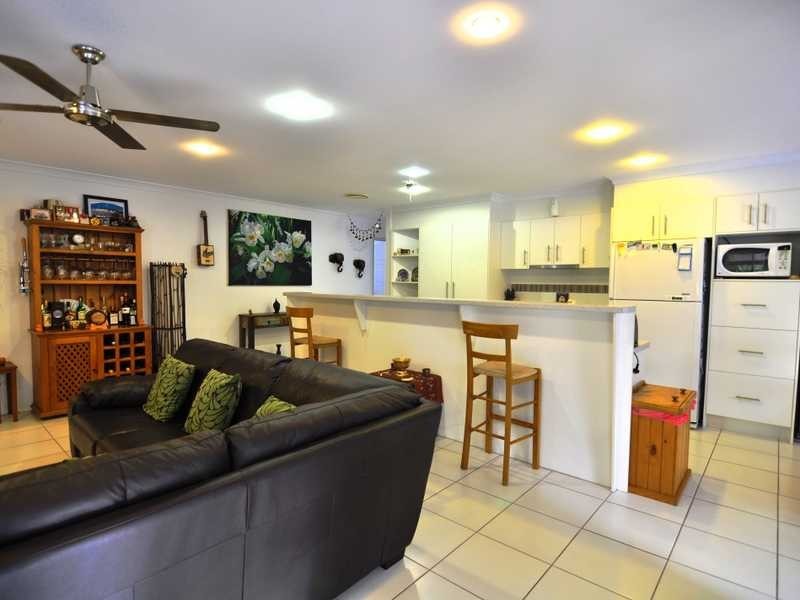 25 Creekside Esplanade, Cooloola Cove QLD 4580